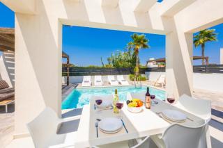Villa Salty Sun 4 - 8