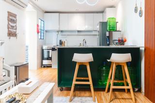 Cozy Apt with Starlink Continuous Power Washer Dryer near SM - 9