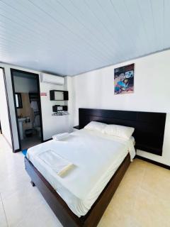 Hotel Sueños Dorados - 8