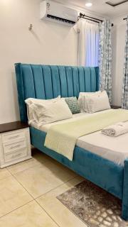 3rd Avenue beach apartments dahlia homes 3 bedrooms - 3