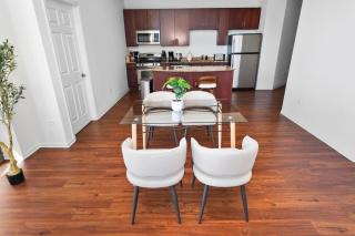 29th Floor 2BR Suite with Balcony and Gym - Chicago - 8