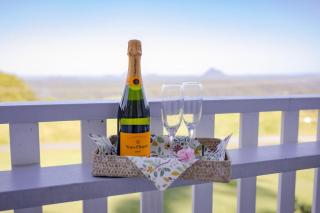 Maleny Chalet with Spectacular Glasshouse Mtn Views - 5
