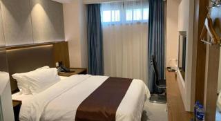 Green Tree Inn Zhenjiang Jiepai Town - 1