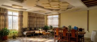 Sun drenched rooms in a quiet Gothatar home - 6