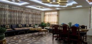 Sun drenched rooms in a quiet Gothatar home - 1