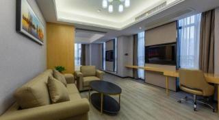 Vienna Hotel Jiangxi Shangrao High-Speed Railway Station - 1