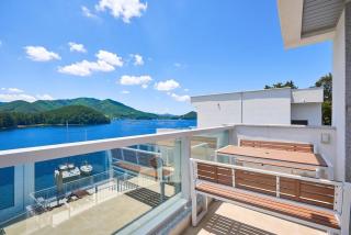 Geoje The Shine Pool Villa - 7