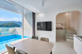 Geoje The Shine Pool Villa - 1