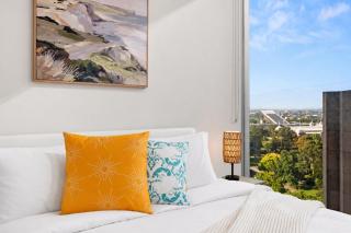2BR Boho Oasis Central City Living - 7