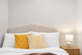2BR Boho Oasis Central City Living - 4