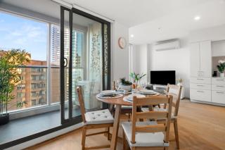 2BR Boho Oasis Central City Living - 3