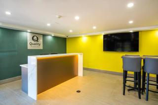 Quality Inn - 8