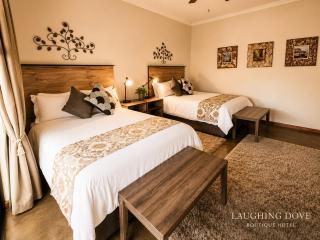 Laughing Dove Boutique Hotel - 4