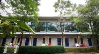 The Forest Home Resort - 4