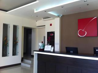 Cherry Midtown Hotel - 8