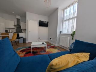 3 Bedroom at Folkestone Harbour Arm - Sleeps 6 - Long Stays Welcome - 5