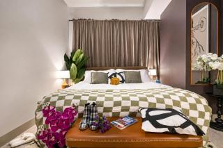 Velvet Lounge King Suite near Legacy West Pool - 5