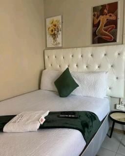 ShalomBed&Breakfast - 8