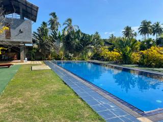 Tropical Garden Resort - 9