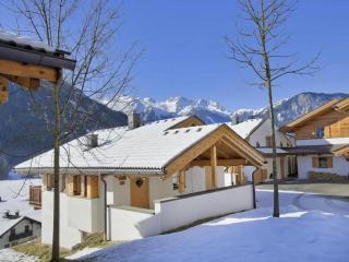 Panoramic Glass Chalet with Sauna - 4