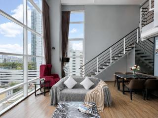 Panoramic Seaview 2BR Duplex Loft George Town Maritime Suite 0706 - 9