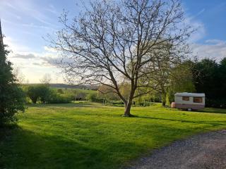 Caravane 'So Cute and Cosy' à la Ferme de la Chevêche - près de Namur - Ardennes - 1