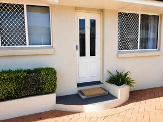 Top of the Range - Tourist Road 2 BDRM Apartment - 3