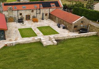 Luxury Home, The Residence Sleeps 10, 2 Hot Tubs & Scenic Views near Durham & Bishop Auckland - 9