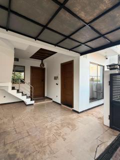 MargallaHillsRoom-Hills View-Walk to D12 Markaz - 2