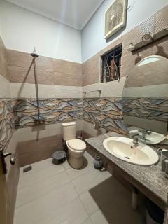 MargallaHillsRoom-Hills View-Walk to D12 Markaz - 1