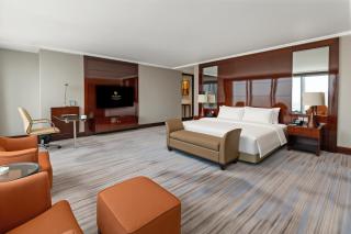 Golden Eagle Summit Hotel (Downtown) - 5