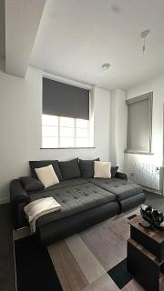 Apartment Sleeps 8 with Air Conditioning - 2