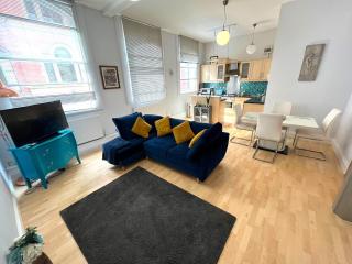 Charming 2 Bedroom Nottingham City Apartment - 9
