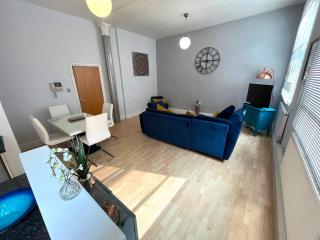 Charming 2 Bedroom Nottingham City Apartment - 5