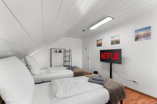 Lemon Suites 5 Apartment für Gruppen und Teams - Ideal für Monteure - Große Wohnung mit 2 Bädern - 2