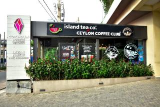 Ocean Breeze Negombo- TidesEnd Luxury Beach Apartments - 1