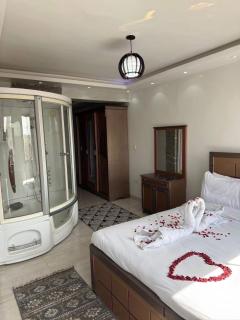 Golden Pyramids Hotel & Roof Top - 5