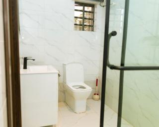 TOPAYINKS LUXURY APARTMENTs - 5