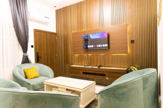 TOPAYINKS LUXURY APARTMENTs - 3