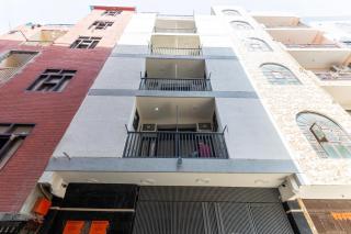 Cozy 1BHK Flat - 7