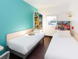 hotelF1 Annemasse Hotel Renove - 1
