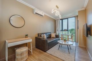 Laguna 1BR - Panoramic Golf, Lake, Sky Pools - 0