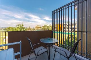 Laguna 1BR - Panoramic Golf, Lake, Sky Pools - 6