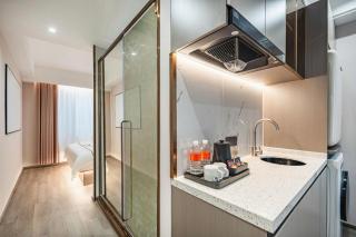 Guike Hotel (Shanghai Global Harbor and Zhongning Metro Station) - 7