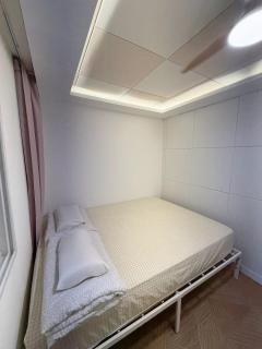 Y's house - 5