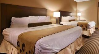 Best Western Plus Mishawaka Inn - 3