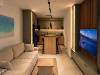 Eagle Stays Sarandë | Private Pool Residence - 9
