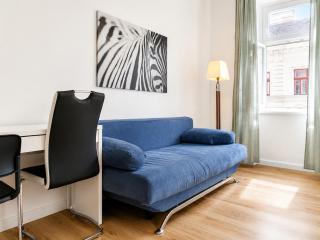 Affordable 1BR Apt Near Westbahnhof Station Ideal for Longstays - 9