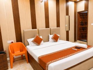 R-a-m-a-y-a-n-a Grand - Premium Family Hotel Near Shri Ram Janmabhoomi Temple Ayodhya -Fully Air Conditioned Rooms, WiFi & Parking - Ayodhya - 6