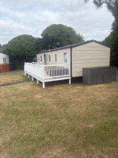 Holiday Home Sleeps 6 with Indoor Pool - 5